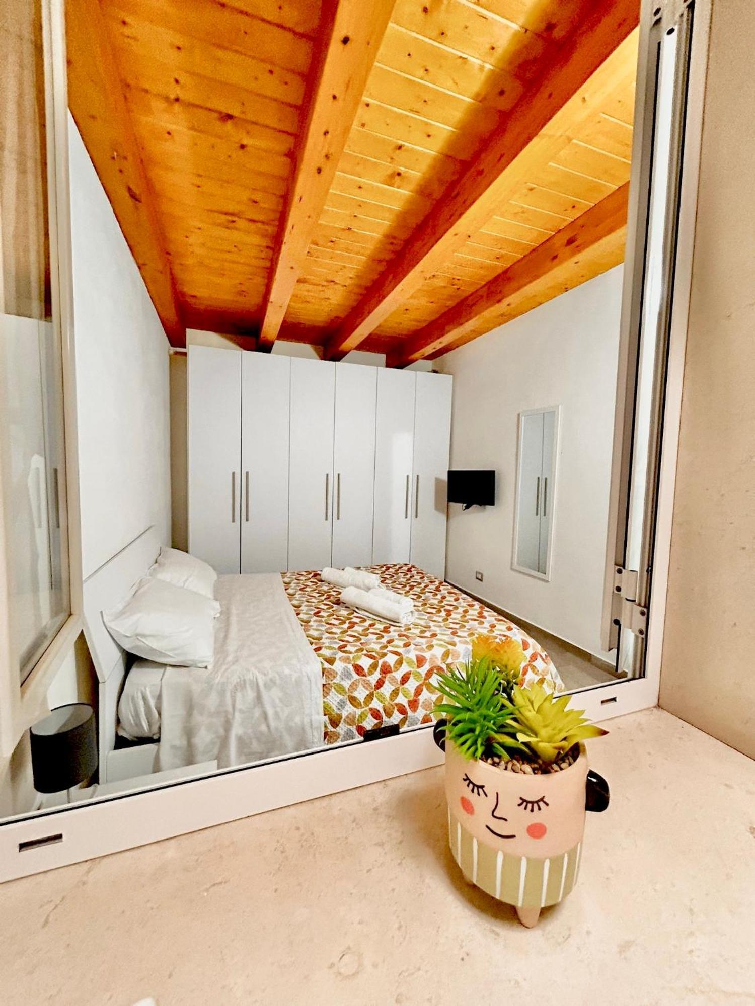 Casa Martina Apartment Syracuse ภายนอก รูปภาพ